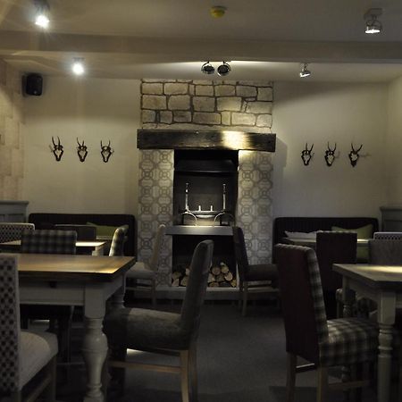 Higher Buck Inn Уодингтън Екстериор снимка